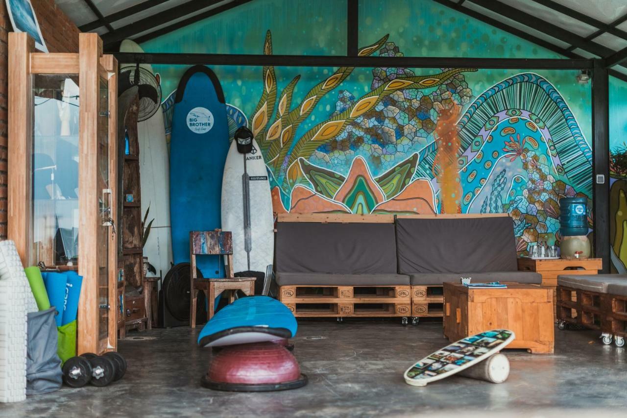 Big Brother Surf Inn チャングー エクステリア 写真